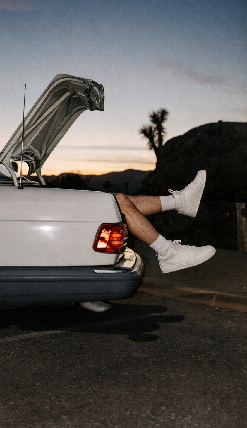 SNEAKER DROPs